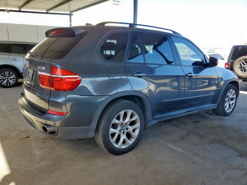 5UXZV4C52D0B17321 - 2013 BMW X5 XDRIVE35I ნაცრისფერი ფოტო 3