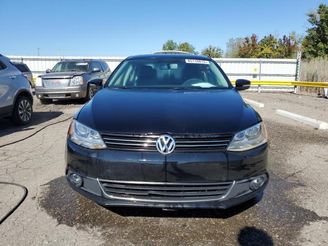 3VWD17AJ3EM424319 - 2014 VOLKSWAGEN JETTA SE შავი ფოტო 5