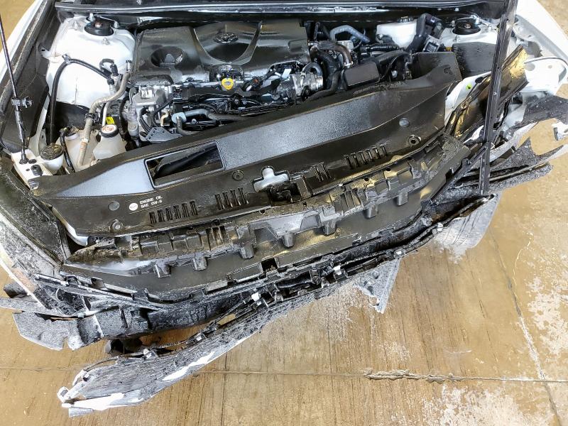 4T1DAACK2SU573166 - 2025 TOYOTA CAMRY XSE WHITE photo 11