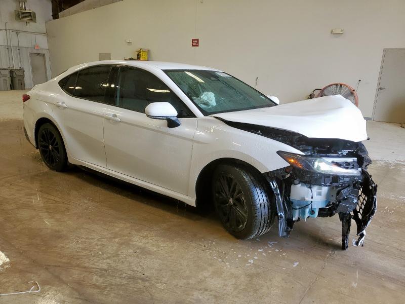 4T1DAACK2SU573166 - 2025 TOYOTA CAMRY XSE WHITE photo 4