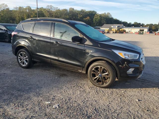 1FMCU9GD5JUC26118 - 2018 FORD ESCAPE SE Siyah fotoğraf 4