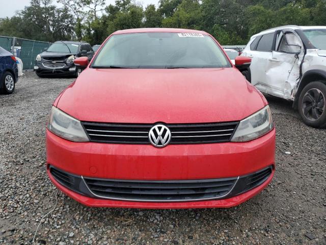 3VWDX7AJ6DM396786 - 2013 VOLKSWAGEN JETTA SE RED photo 5