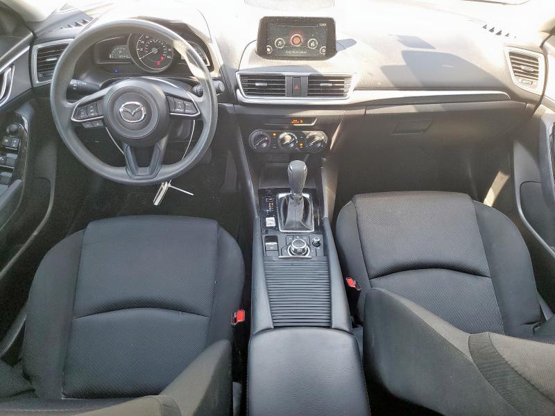 3MZBN1U74JM179582 - 2018 MAZDA 3 SPORT 白色 照片 8