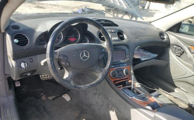 WDBSK75F06F111807 - 2006 MERCEDES-BENZ SL 500 შავი ფოტო 8