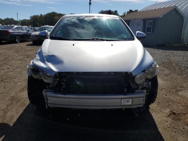 1G1JA6SG0D4245581 - 2013 CHEVROLET SONIC LS SILVER photo 5