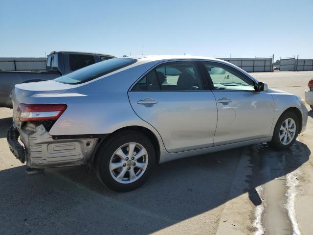 4T1BK3EK5BU612233 - 2011 TOYOTA CAMRY SE SILVER photo 3