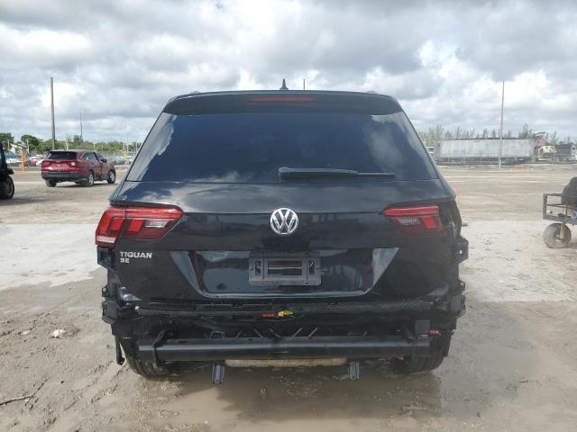3VV3B7AX4LM017124 - 2020 VOLKSWAGEN TIGUAN SE BLACK photo 6