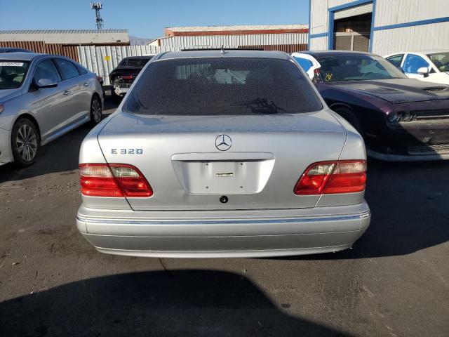 WDBJF65J61B331810 - 2001 MERCEDES-BENZ E 320 SILVER photo 6