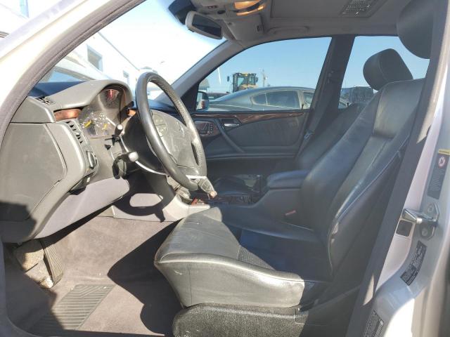 WDBJF65J61B331810 - 2001 MERCEDES-BENZ E 320 SILVER photo 7