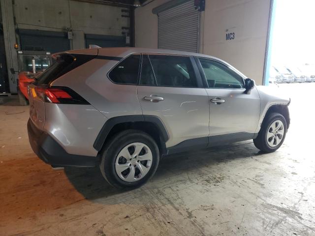 2T3F1RFV1RC458204 - 2024 TOYOTA RAV4 LE ვერცხლისფერი ფოტო 3