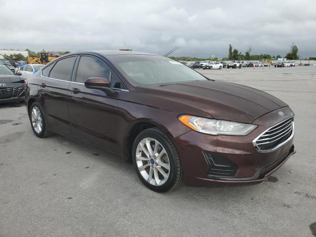 3FA6P0HDXKR127960 - 2019 FORD FUSION SE BURGUNDY photo 4