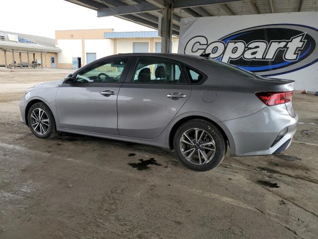 3KPF24AD2PE629564 - 2023 KIA FORTE LX GRAY photo 2