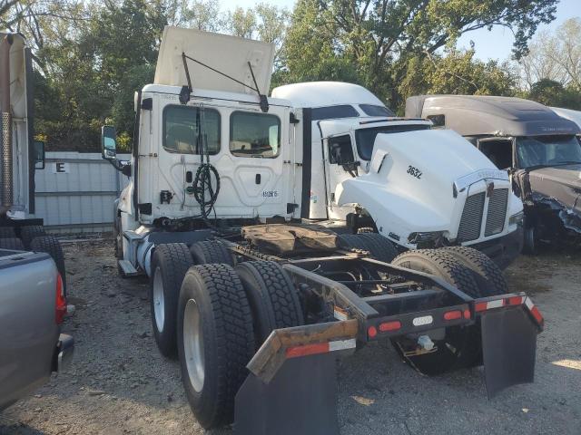1FUJGEDV6JLJY4503 - 2018 FREIGHTLINER CASCADIA 1 WHITE photo 3
