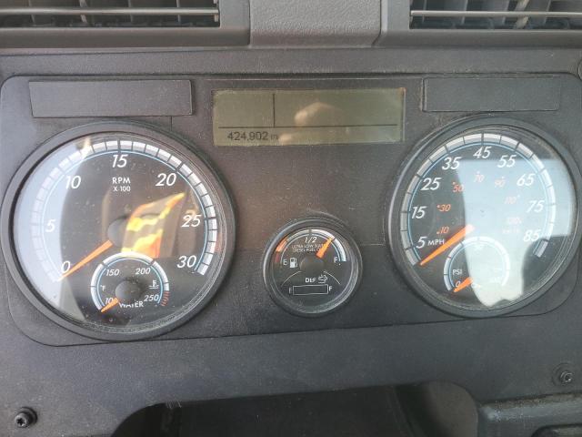 1FUJGEDV6JLJY4503 - 2018 FREIGHTLINER CASCADIA 1 WHITE photo 8