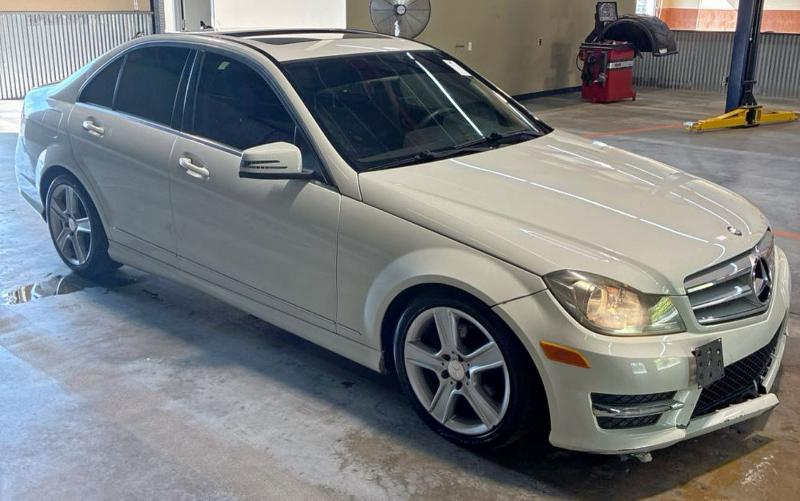 2012 MERCEDES-BENZ C 300 4MATIC, 