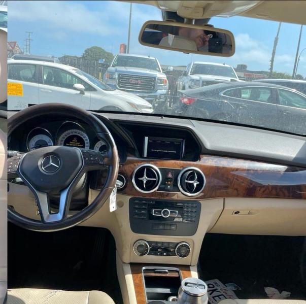 WDDGF8BB4CR228292 - 2012 MERCEDES-BENZ C 300 4MATIC WHITE photo 9