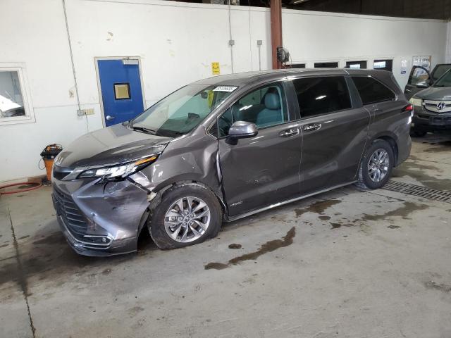 2021 TOYOTA SIENNA XLE, 