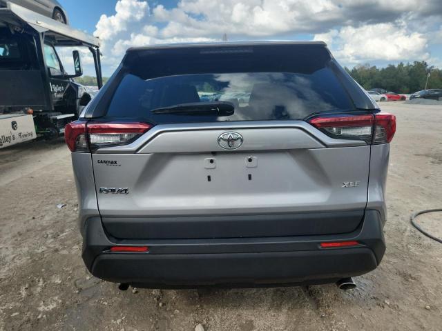 JTMW1RFV8KD010592 - 2019 TOYOTA RAV4 XLE GRAY photo 6