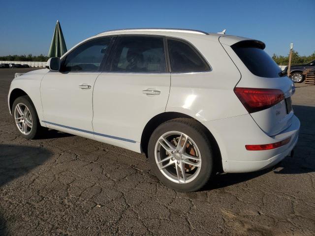 WA1LFAFP4FA138384 - 2015 AUDI Q5 PREMIUM PLUS WHITE photo 2