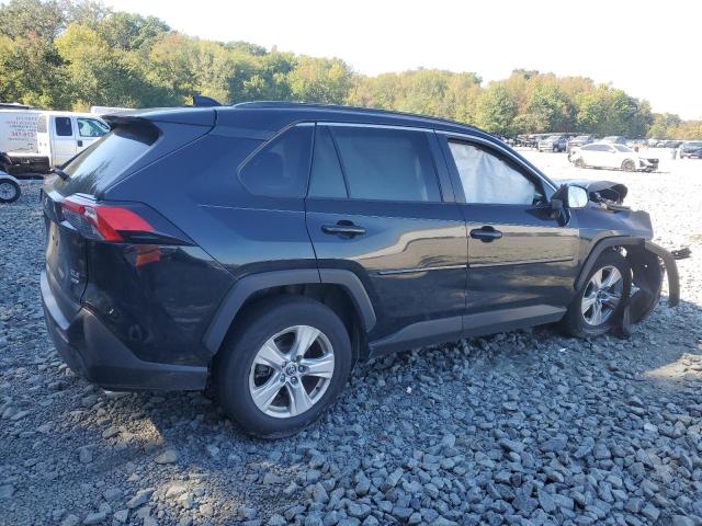 2T3P1RFV3MC254260 - 2021 TOYOTA RAV4 XLE BLACK photo 3