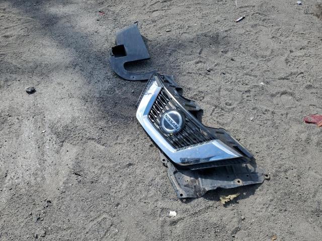 JN8AT2MVXJW329238 - 2018 NISSAN ROGUE S SILVER photo 13