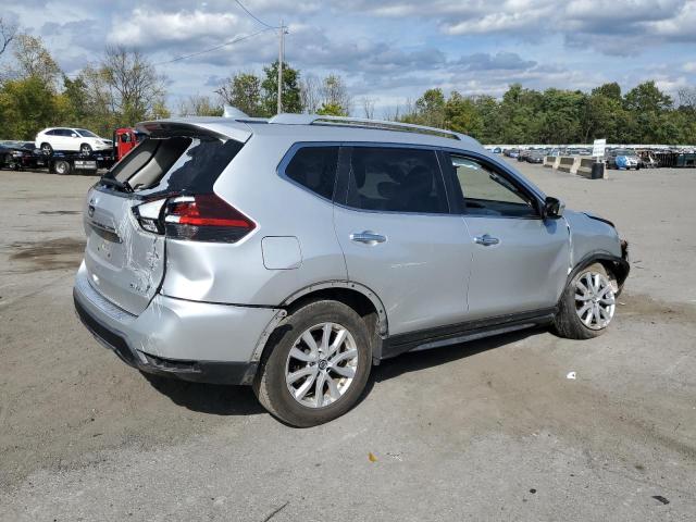 JN8AT2MVXJW329238 - 2018 NISSAN ROGUE S SILVER photo 3