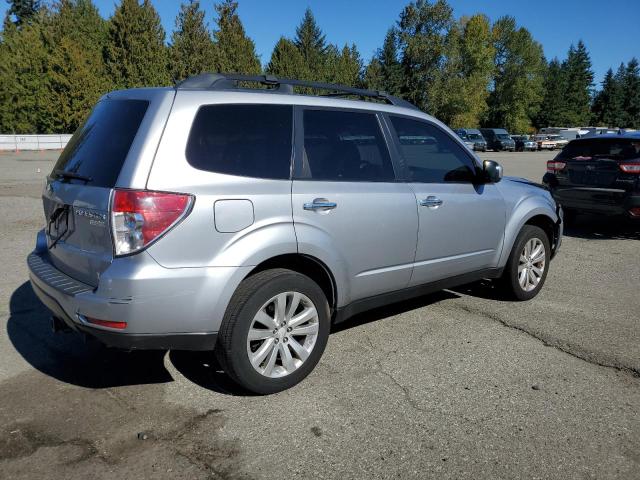 JF2SHADC4CH418581 - 2012 SUBARU FORESTER 2.5X PREMIUM SILVER photo 3