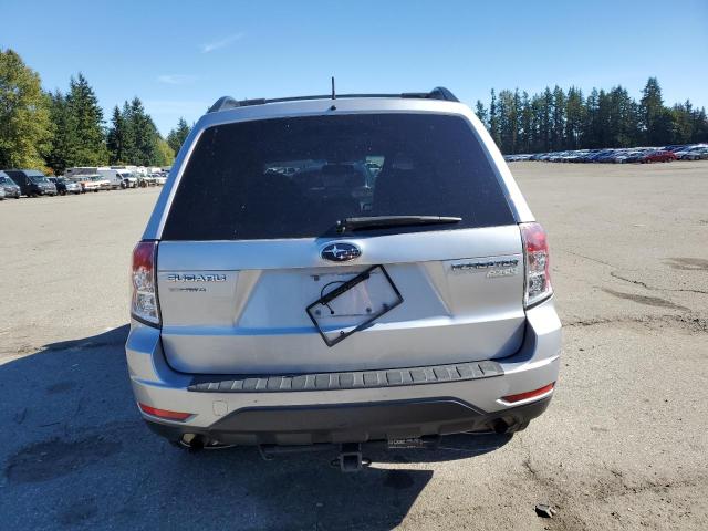 JF2SHADC4CH418581 - 2012 SUBARU FORESTER 2.5X PREMIUM SILVER photo 6
