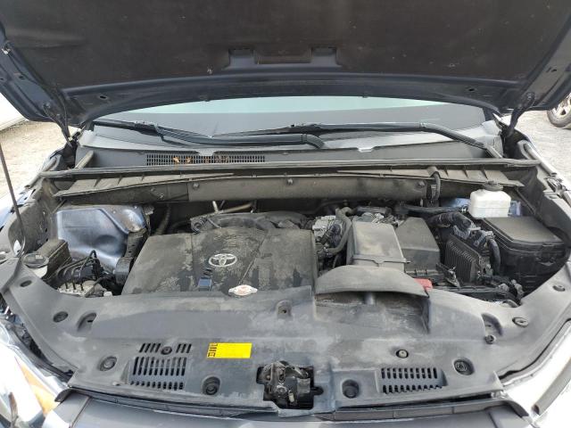 5TDKZRFH1KS309170 - 2019 TOYOTA HIGHLANDER SE BLUE photo 12