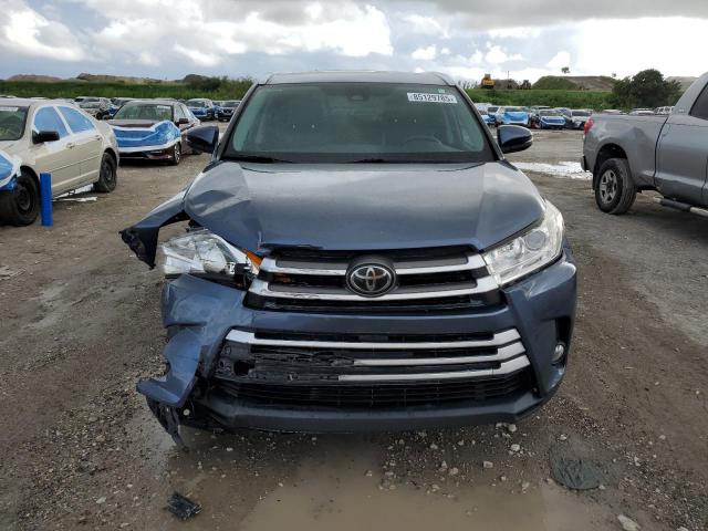 5TDKZRFH1KS309170 - 2019 TOYOTA HIGHLANDER SE BLUE photo 5