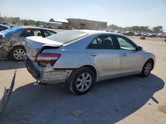 4T1BF3EK1BU763073 - 2011 TOYOTA CAMRY BASE Srebrny zdjęcie 3