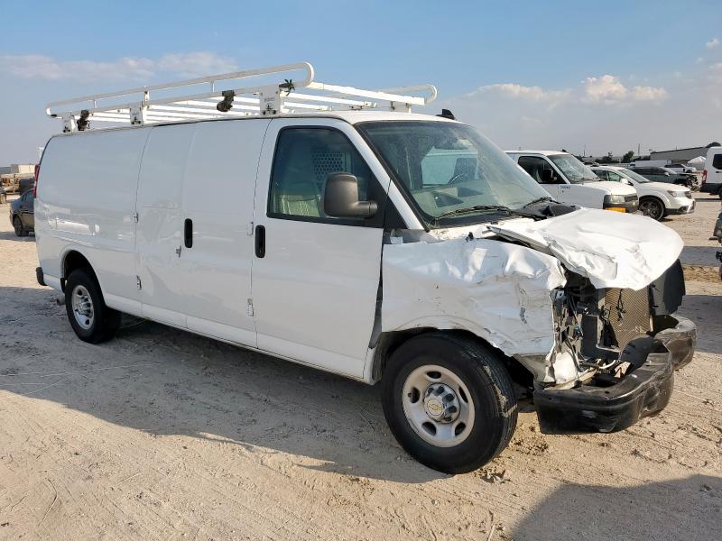 1GCWGBFPXP1220787 - 2023 CHEVROLET EXPRESS G2 WHITE photo 4