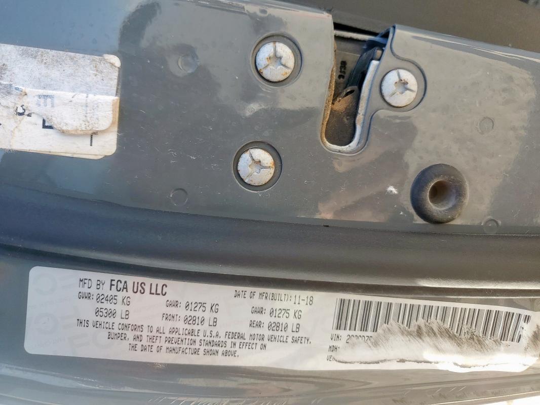 2C3CDZBT2KH557072 - 2019 DODGE CHALLENGER R/T GRAY photo 12