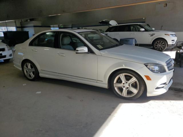 WDDGF8BBXBR179162 - 2011 MERCEDES-BENZ C 300 4MATIC WHITE photo 4