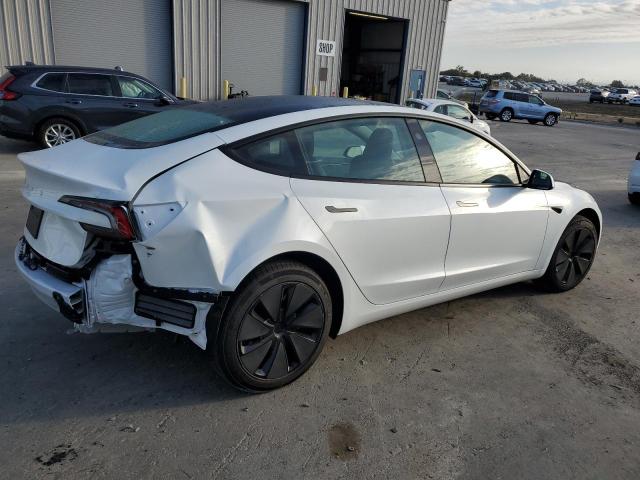 5YJ3E1EA1SF004536 - 2025 TESLA MODEL 3 WHITE photo 3