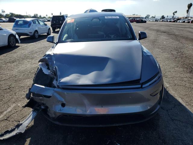 7SAYGDEE9TF373296 - 2026 TESLA MODEL Y SILVER photo 5