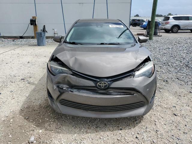 5YFBURHE3JP796669 - 2018 TOYOTA COROLLA L BROWN photo 5