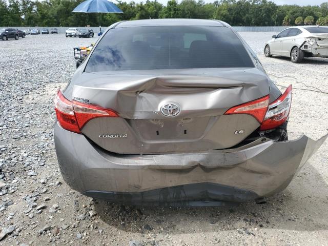 5YFBURHE3JP796669 - 2018 TOYOTA COROLLA L BROWN photo 6