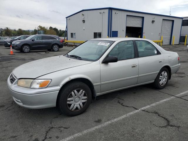 2001 TOYOTA CAMRY LE, 