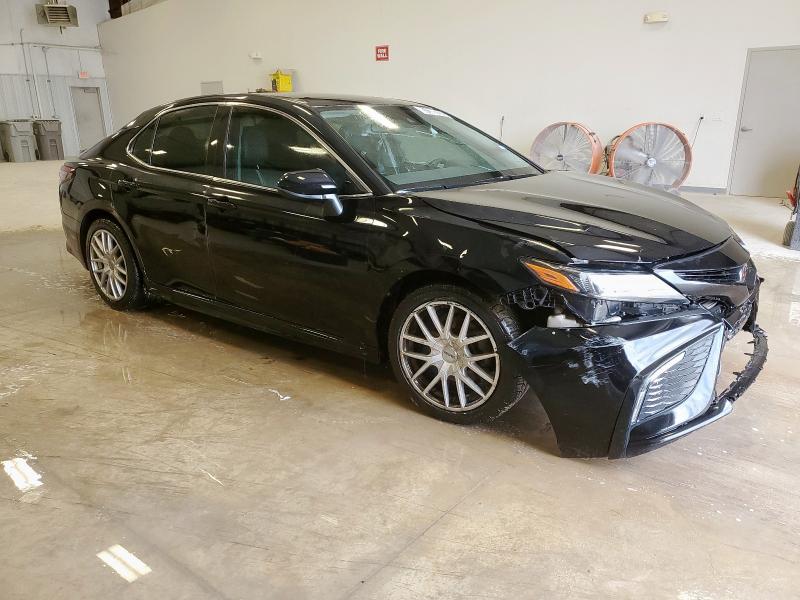 4T1G11AK9NU653388 - 2022 TOYOTA CAMRY SE 黑色 照片 4
