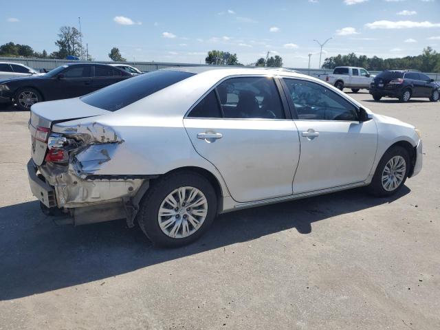 4T1BF1FK5CU059964 - 2012 TOYOTA CAMRY BASE Silber Foto 3