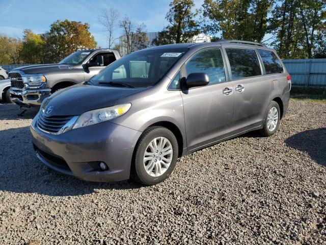 2014 TOYOTA SIENNA XLE, 