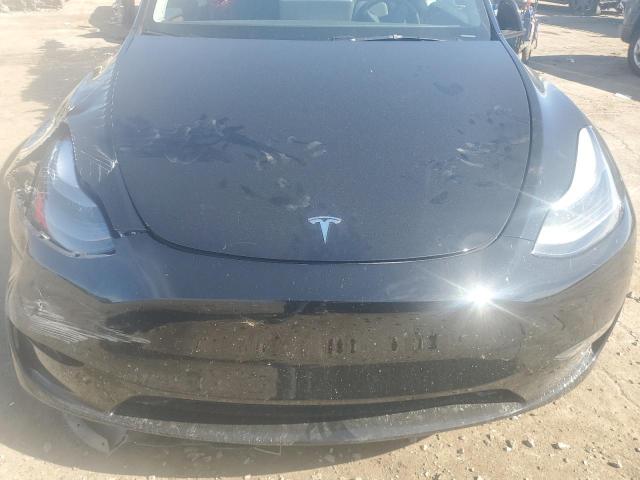 7SAYGAEE3RF106923 - 2024 TESLA MODEL Y BLACK photo 11