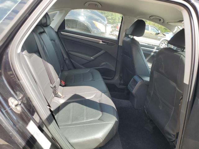 1VWDT7A3XHC048087 - 2017 VOLKSWAGEN PASSAT R-LINE Noir photo 10