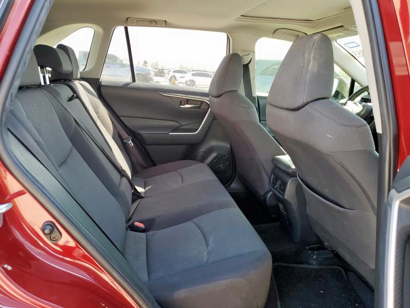 JTMW1RFV5KD033294 - 2019 TOYOTA RAV4 XLE Красный фото 10