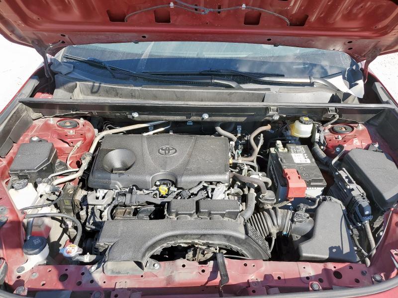 JTMW1RFV5KD033294 - 2019 TOYOTA RAV4 XLE Красный фото 11