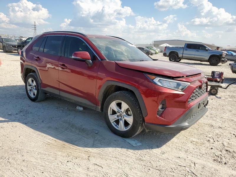 JTMW1RFV5KD033294 - 2019 TOYOTA RAV4 XLE Красный фото 4