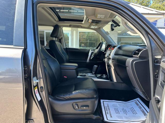 JTEBU5JR8A5025591 - 2010 TOYOTA 4RUNNER SR5 GRAY photo 5