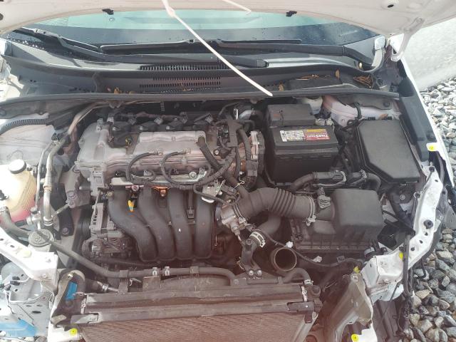 5YFEPMAE6NP295900 - 2022 TOYOTA COROLLA LE 白色 照片 11