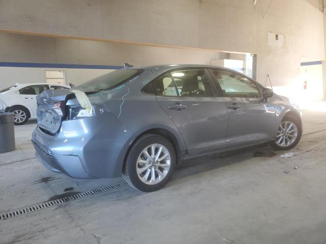 JTDVPMAE9NJ230933 - 2022 TOYOTA COROLLA LE 灰色 照片 3